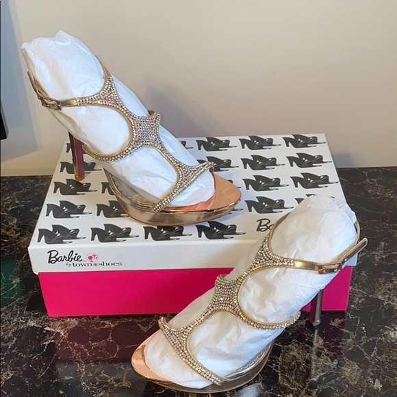 BARBIE for TOWN SHOES size 38/7.5 NIB - Picture 7 of 7